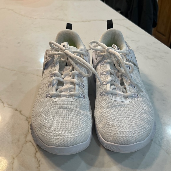 Nike Zoom Hyperace 2 White Sneakers - Picture 1 of 8